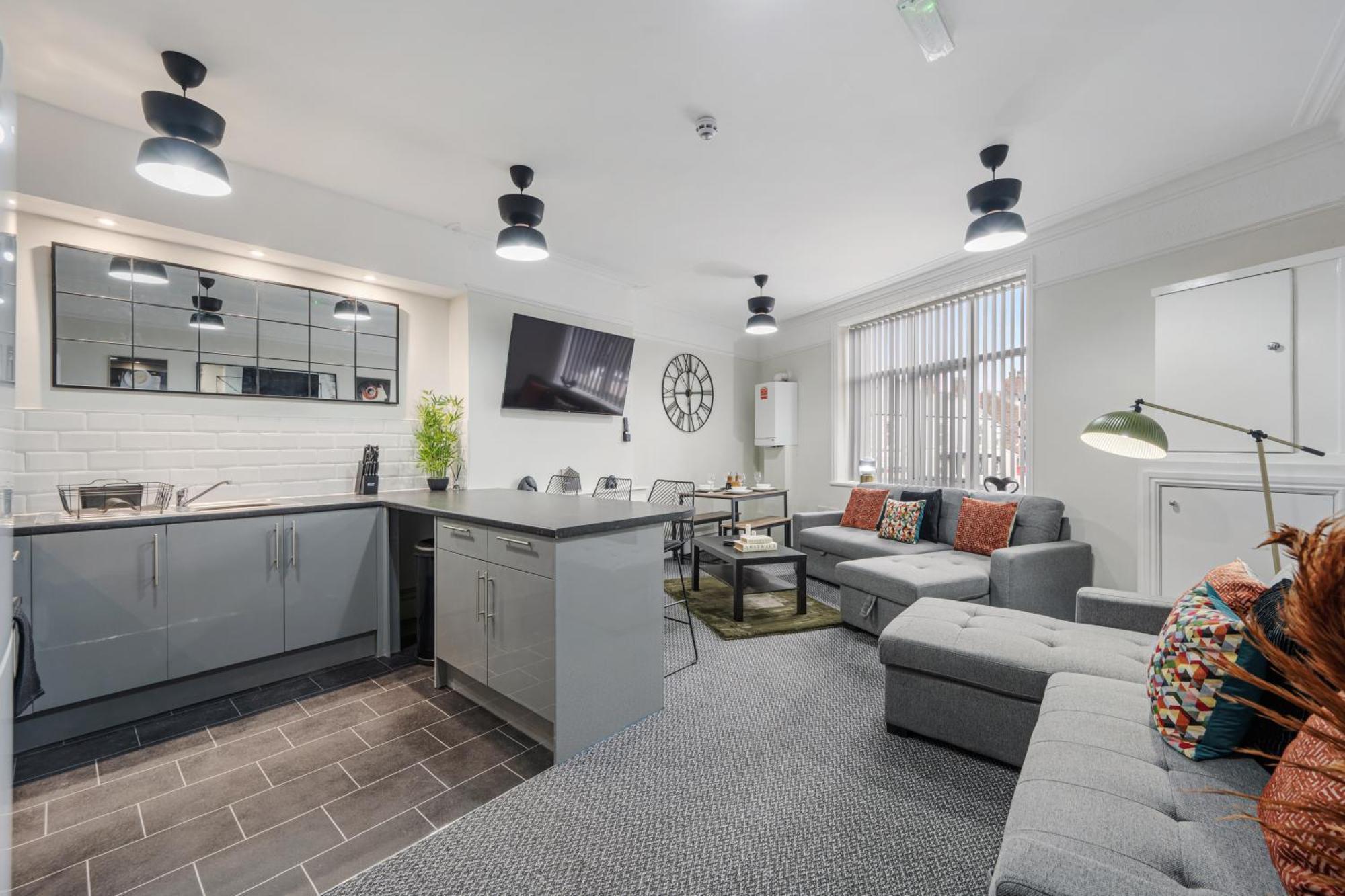 Anfield Cosy Stays - Air Host & Stay - Sleeps 14 Liverpool Exterior foto