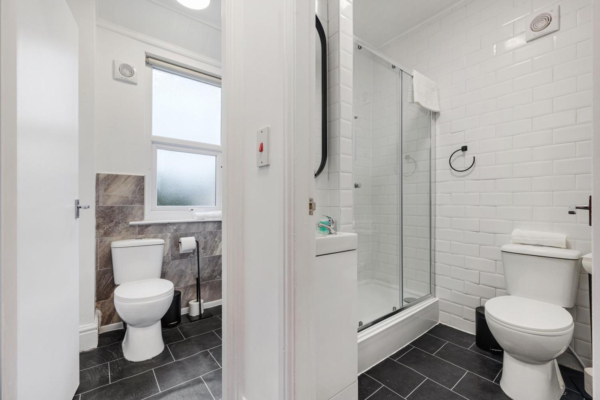 Anfield Cosy Stays - Air Host & Stay - Sleeps 14 Liverpool Exterior foto
