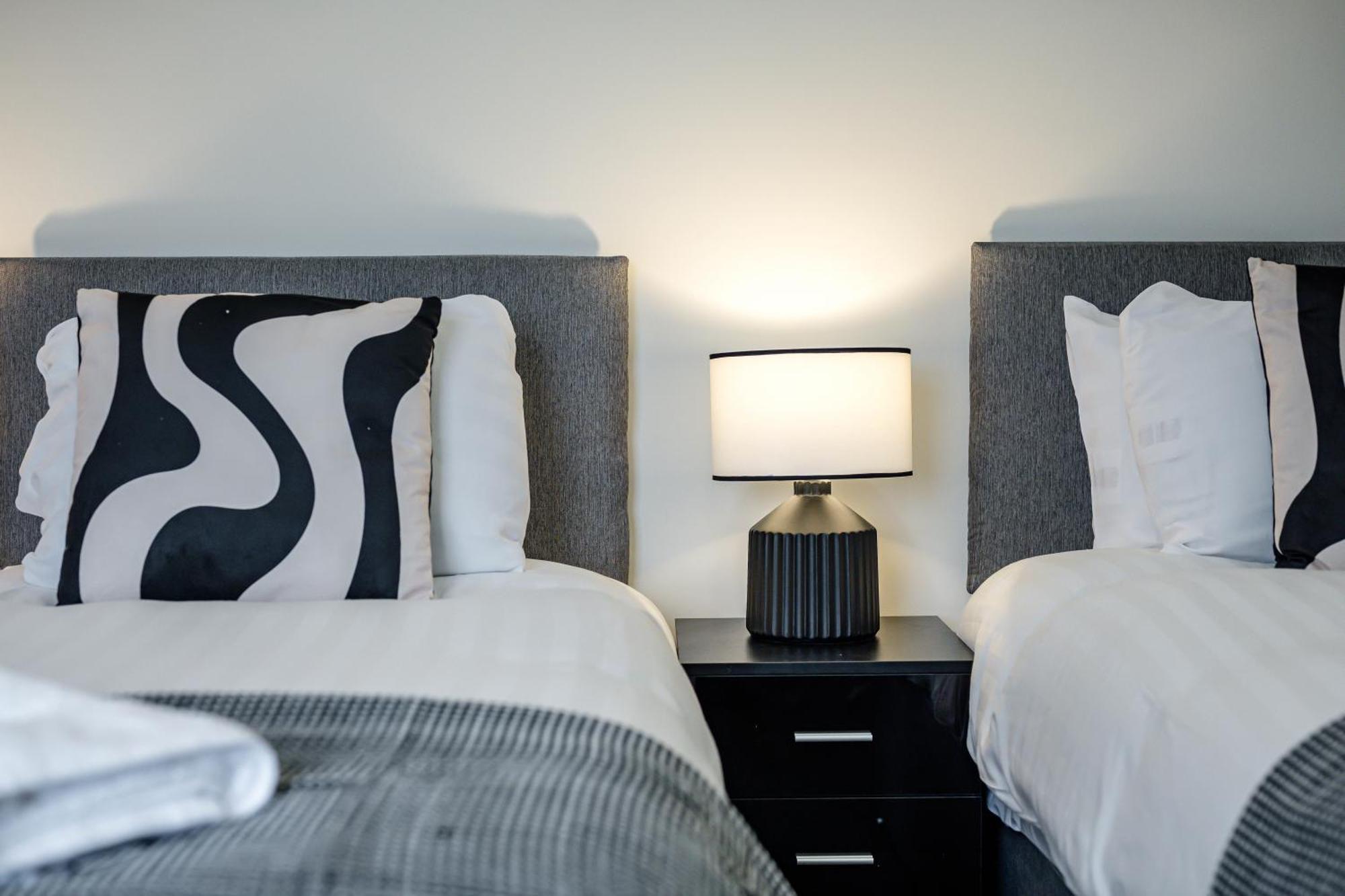 Anfield Cosy Stays - Air Host & Stay - Sleeps 14 Liverpool Exterior foto